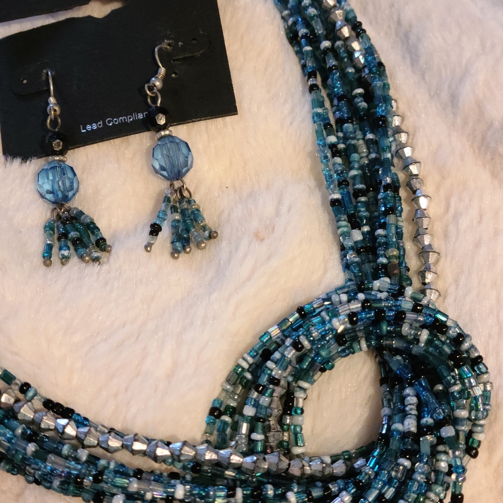Necklace and Earring set - Picture 2 of 2